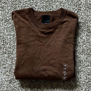 Brown men’s crewneck